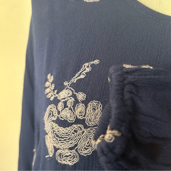 Altar'd State Embroidered Boho Long Sleeve Dress Cut Out Back Navy Size Small - Picture 4 of 6